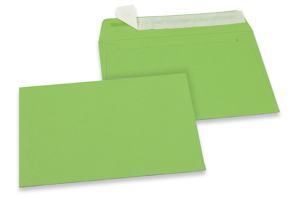 114 x 162 mm -  Appelgroen gekleurde papieren enveloppen