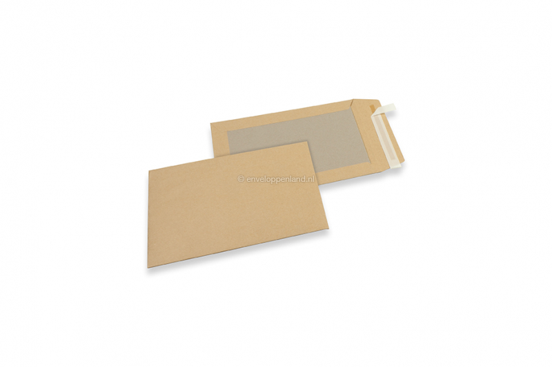 Bordrug enveloppen - 176 x 250 mm, 120 gr bruin kraft voorzijde, 450 gr grijs duplex achterzijde, stripsluiting