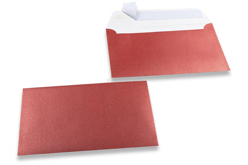 Rood gekleurde enveloppen parelmoer - 114 x 162 mm